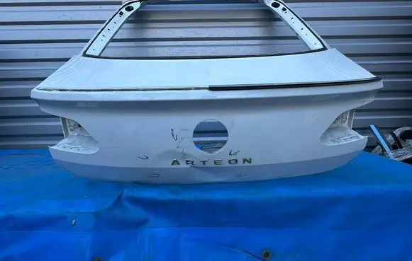 Volkswagen Arteon Truck tailgate 