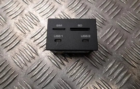 Porsche Macan (95B) USB socket connector 95B035736A