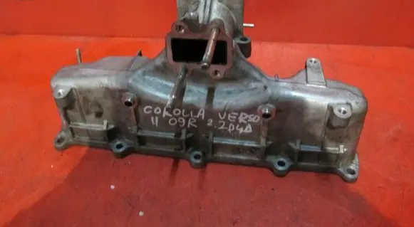 Toyota Corolla Verso AR10 Intake manifold 171110R011