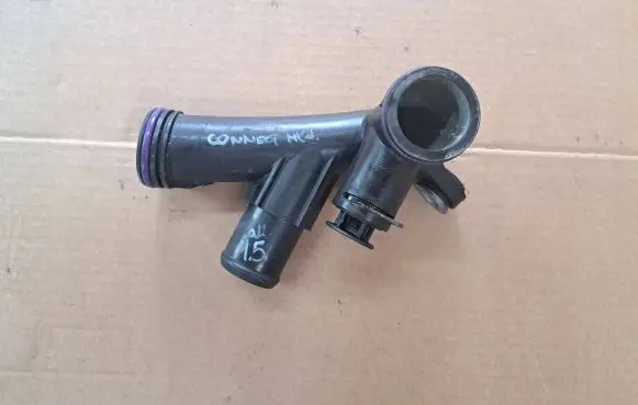 Ford Connect Engine coolant pipe/hose 9829311780