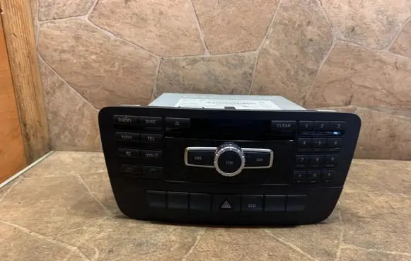 Mercedes-Benz A W176 Radio/CD/DVD/GPS head unit A2469009312 A2469011305