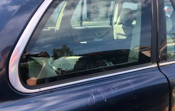 Volvo XC90 Rear side window
