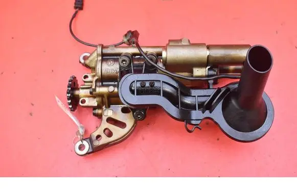 BMW 7 F01 F02 F03 F04 Oil pump 168048001