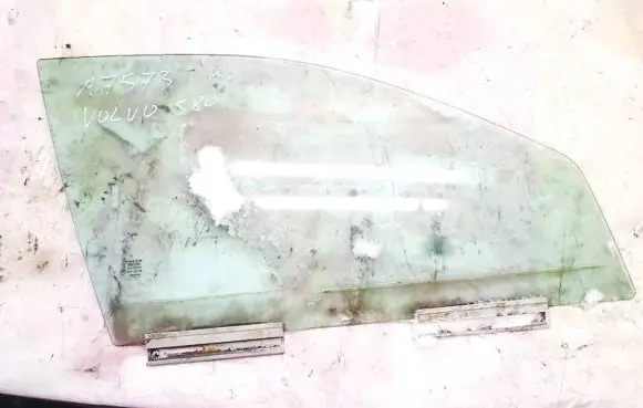 Volvo S80 Front door window glass four-door