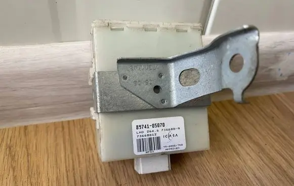 Toyota Avensis T250 Door central lock control unit/module 8974105070 73668012 736680A