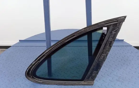 Porsche Cayenne (92A) Rear side window