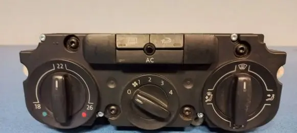 Volkswagen Golf Plus Climate control unit 74730960