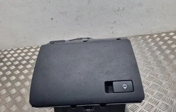 Volkswagen PASSAT B6 Glove box 3C1857097 3C1857114