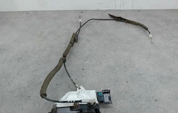 Citroen Berlingo Sliding door lock 828414A01859