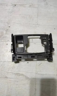 Mazda 3 III Other center console (tunnel) element