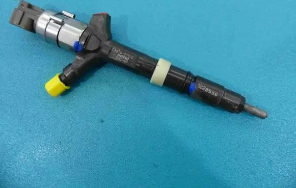 Toyota Avensis T220 Fuel injector 23670-27010 IMPRK1228536