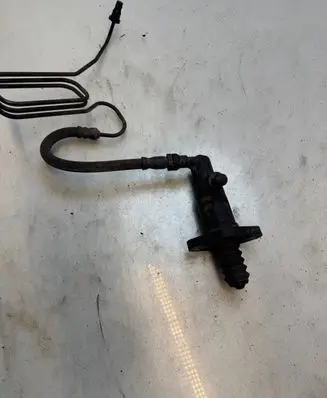Clutch slave cylinder