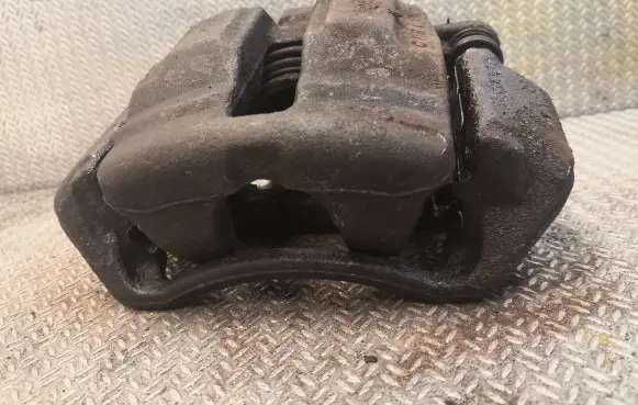 Mercedes-Benz CLK A209 C209 Front brake caliper