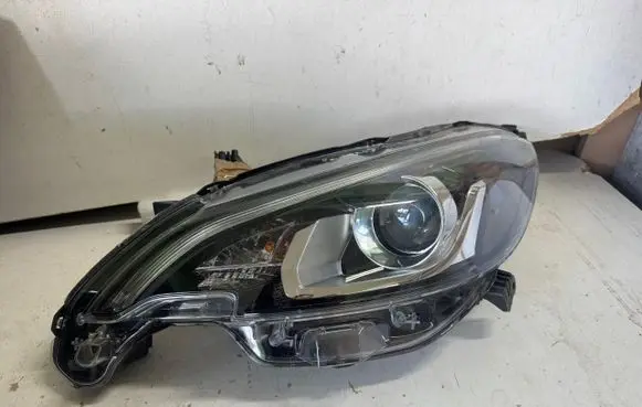 Peugeot 108 Headlight/headlamp