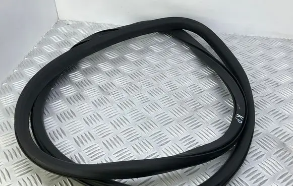 Seat Leon (5F) Front door rubber seal 5F4867365