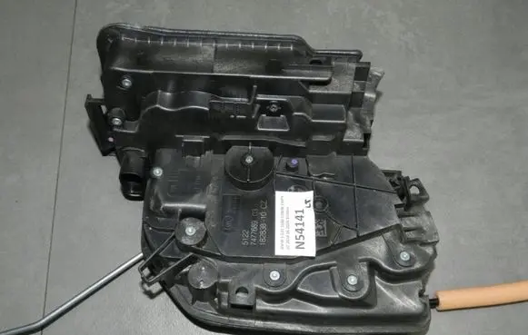 BMW 5 G30 G31 Rear door lock 7477689