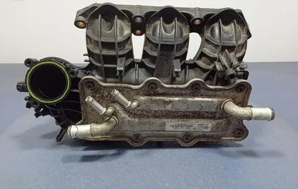 Skoda Fabia Mk3 (NJ) Intake manifold 04C145749A