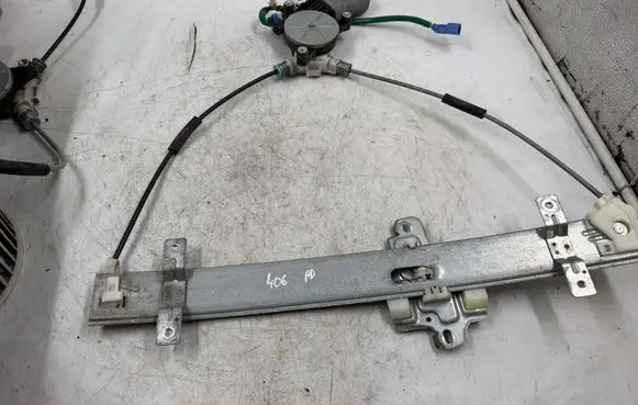 Honda Civic Front door window regulator with motor