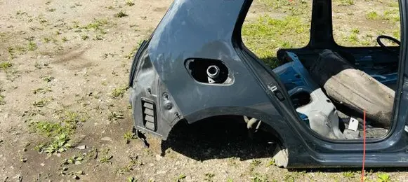 Volkswagen Golf VII Rear quarter panel