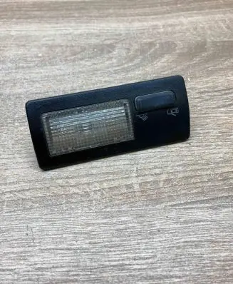 Volkswagen PASSAT B3 Rear seat light 357947291