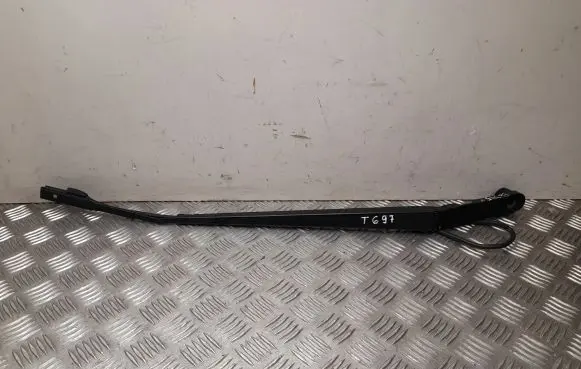 Subaru XV II Front wiper blade arm 2608