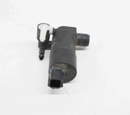 Ford Focus Windscreen/windshield washer pump BV6117K624BA