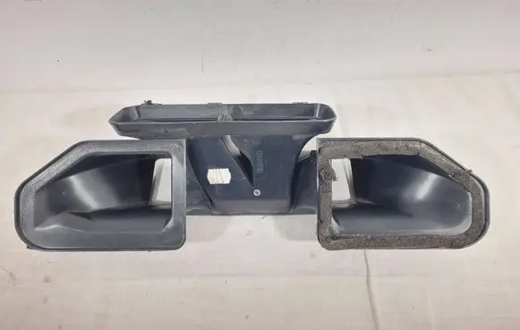 Audi A4 S4 B7 8E 8H Intercooler air guide/duct channel 8E2819389 665513G