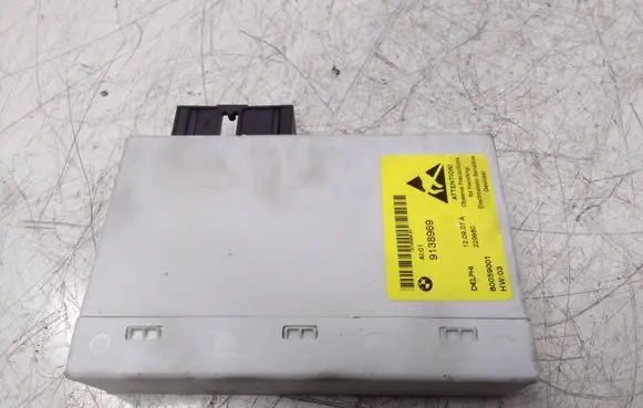 BMW 5 E60 E61 Central console control unit 9138969