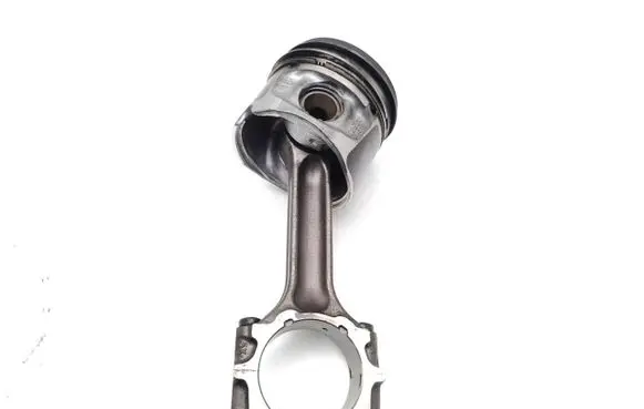 Nissan Navara Piston with connecting rod YD25DDTI