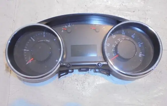 Peugeot 3008 I Speedometer (instrument cluster) 9666175180