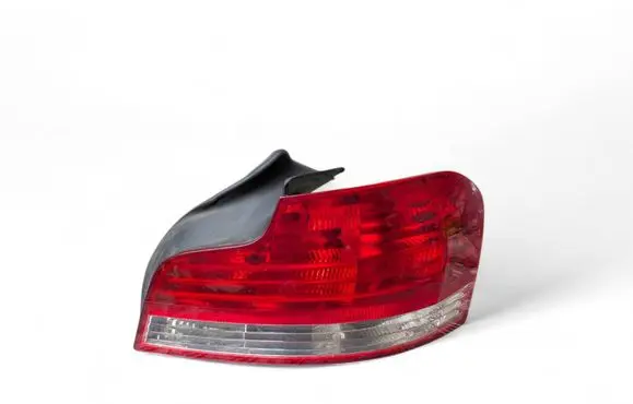 BMW 1 E82 E88 Rear/tail lights 2VP009615-04 4869810