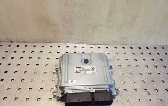Volvo XC60 Engine control unit/module P31303388 0281015286