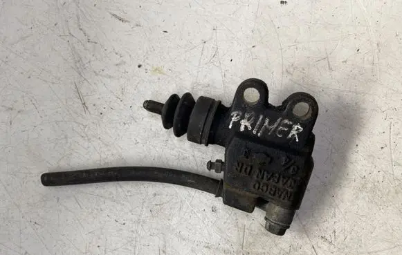 Nissan Primera Clutch slave cylinder 