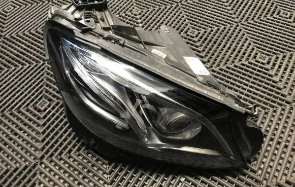 Mercedes-Benz E W213 Headlight/headlamp A2139062606KZ