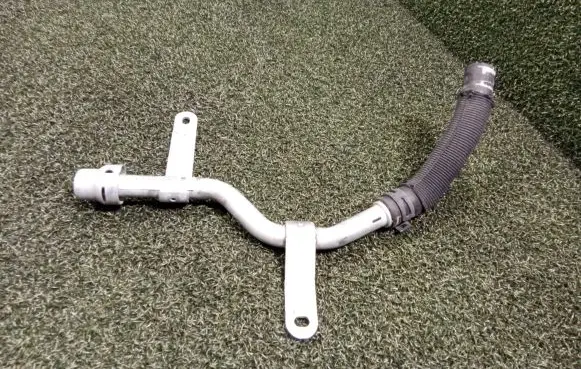 Porsche Cayenne (9Y0 9Y3) Engine coolant pipe/hose 4M0121485CB 4M0121485 4M0121449BK
