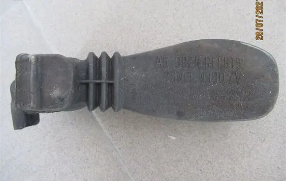 Audi A5 8T 8F Rear door check strap stopper 8T8839267A