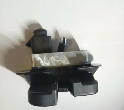 Seat Altea XL Tailgate/trunk/boot lock/catch/latch 5P8827505