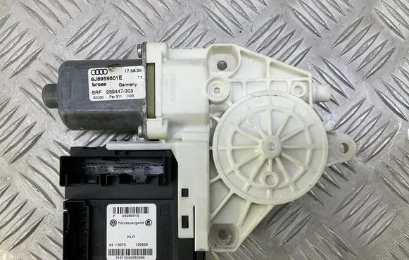 Audi TT TTS Mk2 Front door window regulator motor 8J8959801E