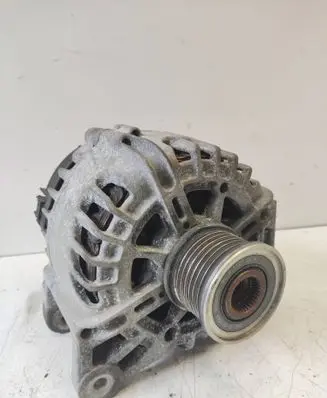Renault Scenic III - Grand scenic III Generator/alternator 231007033R FG15T030 211020958