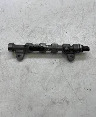 Opel Insignia A Fuel main line pipe 55576177 0445214221
