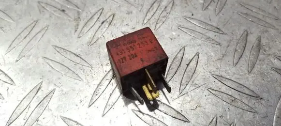 Volkswagen Golf IV Other relay 431951253f