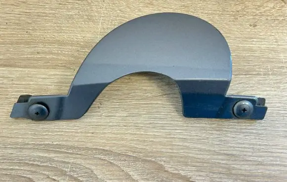 Rear bumper trim bar molding