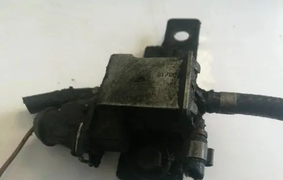 Ford Galaxy Turbo solenoid valve 72189555 15T051