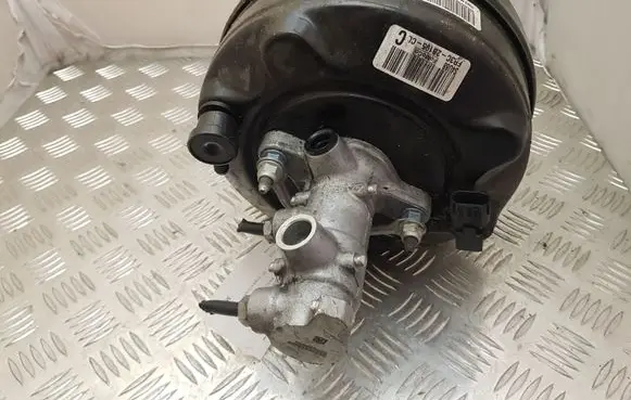 Ford Mustang VI Brake booster FR3C2B195CL 2A032