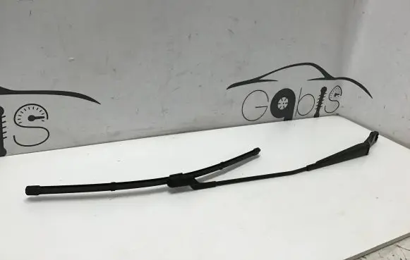 Volkswagen Touareg III Windshield/front glass wiper blade 761955410