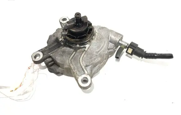 Toyota Corolla E120 E130 Vacuum pump
