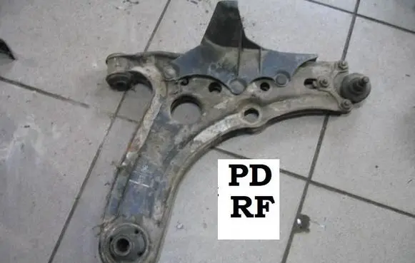 Volkswagen Golf III Front lower control arm/wishbone 6N0407157A