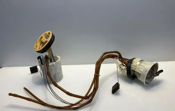 Mercedes-Benz CLS C219 In-tank fuel pump A2114704194 2114704194
