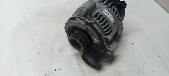 BMW X1 F48 F49 Generator/alternator 8680374
