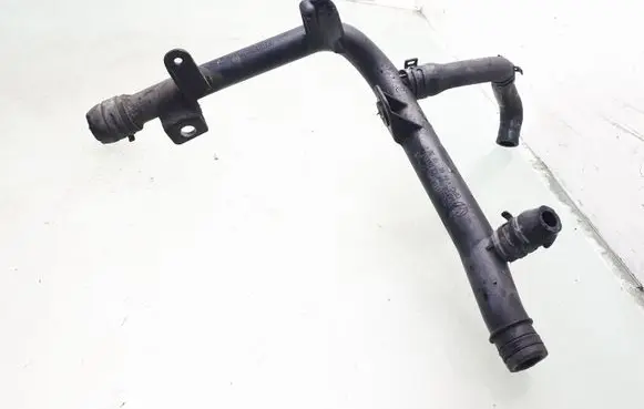 Volkswagen Touran I Engine coolant pipe/hose 03G121065AC